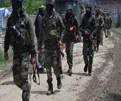 Photo of जम्मू और कश्मीर के पुलवामा में सुरक्षा बलों और आतंकियों के बीच मुठभेड़, ऑपरेशन जारी