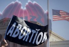 Photo of अमेरिका में गर्भपात का अधिकार खत्म, सुप्रीम कोर्ट के इस फैसले से दुनियाभर में मचा बवाल