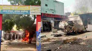 Photo of अग्निपथ योजना: अलीगढ़ में पुलिस चौकी के बाद प्रदर्शनकारियों ने दारोगा की कार में लगाई आग