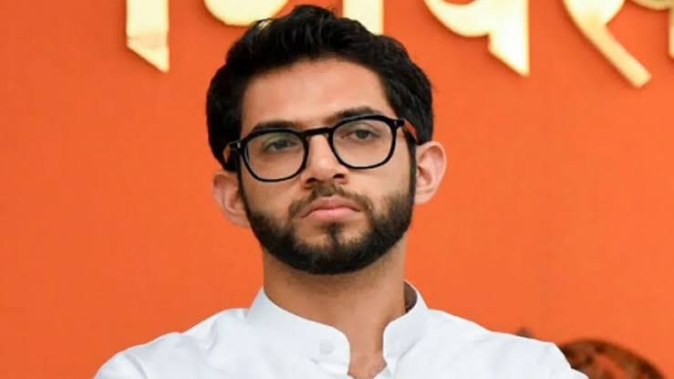 Etiquette Minister Aaditya Thackeray arrived to welcome PM Modi