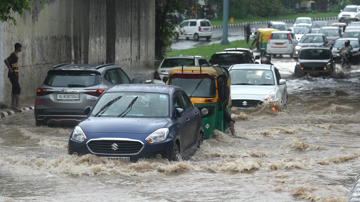 दिल्ली में "मध्यम" बारिश होने का अनुमान है