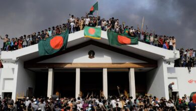 Bangladesh में राष्ट्रपति और सेना प्रमुख जैसे प्रमुख पदों को खत्म करने की भी संभावना जताई जा रही है।