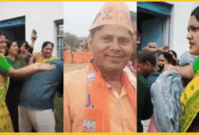 agra-bjp-leader-anand-sharma-beaten-by-women-workers-over-obscene-messages
