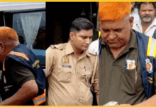 up-jhansi-daroga-rishwat-mein-rangey-haath-pakda