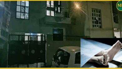 ghaziabad-ib-officer-sister-found-dead-room-sulphos-smell-case-under-investigation