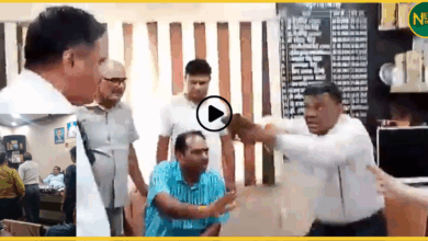moradabad-dios-teacher-accountant-clash-video-viral